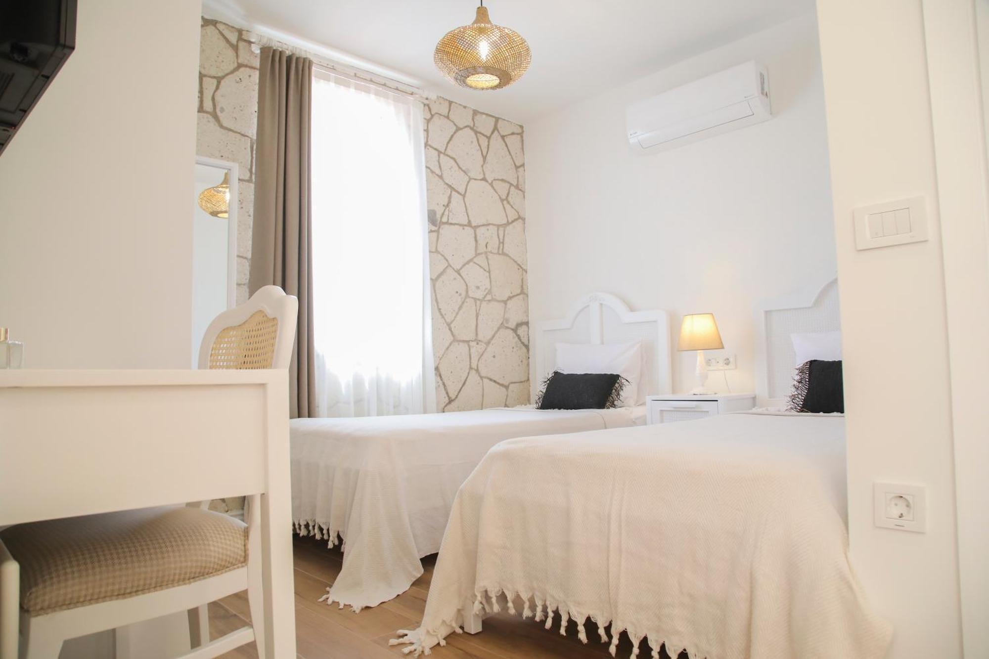 Alacati Balbadem Hotel (Adults Only) Екстер'єр фото