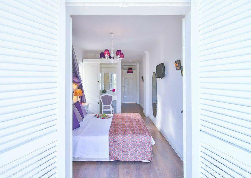Alacati Balbadem Hotel (Adults Only) Екстер'єр фото